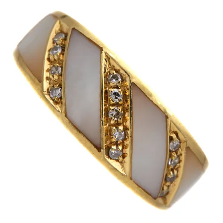 Kivisormus timanteilla 13xn0.005ct, koko 17½, nimileima KE Erling Kaj Oy Ab, vuodelta 1977, 750br,  Paino: 4,6 g