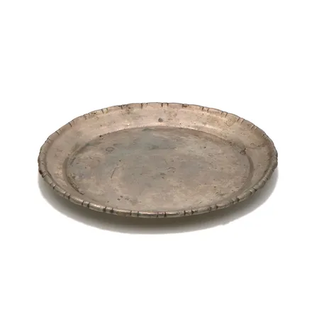 Hopealautanen, Ø 18cm, kaiverrettu, 813, Paino: 179,4 g