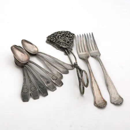 Hopea-aterimia, osa kaiverrettuja ja viallisia, 813-830, Paino: 265,5 g