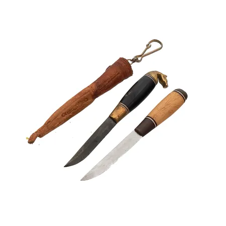 Kaksi koristepuukkoa, pituudet 82 ja 86mm, Paino: 0 g