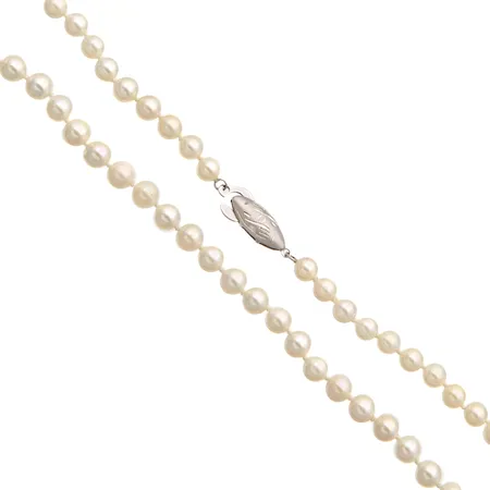 Helmikaulanauha hopealukolla, pituus 35,5cm, helmien Ø 5-5,4mm, 925br, Paino: 12,4 g