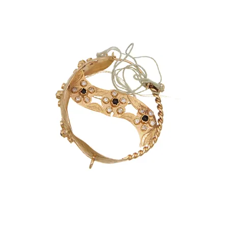 Kehäkorvakoru kivillä, kaiverrettu, ei varmuusketjua, korkeus 51mm, 750br,  Paino: 13,5 g