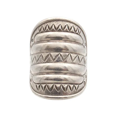 Sormus Kalevala, Perniön sormus, koko muunneltavissa, vuodelta 1997, 925, Paino: 7,5 g