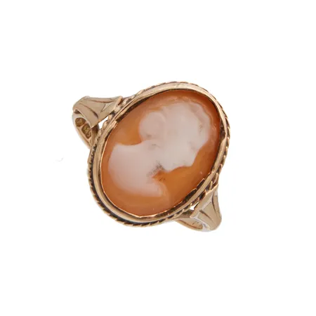 Camee-sormus, koko 16½, kaiverrettu, 585br,  Paino: 2,2 g