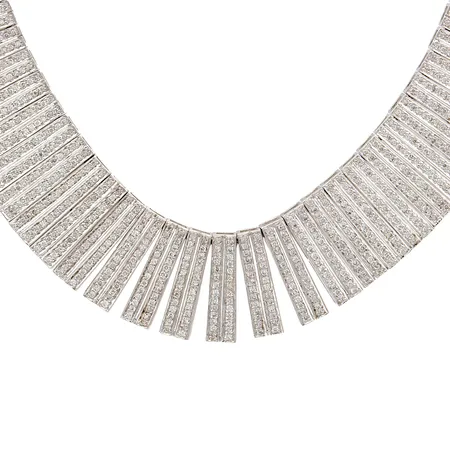 Timanttikaulakoru noin 2000xn.0.005ct, pituus 42,5cm, leveys 13-21mm, Kultajousi Oy, pieniä käytön jälkiä, 750 valkokultaa, Paino: 114,7 g