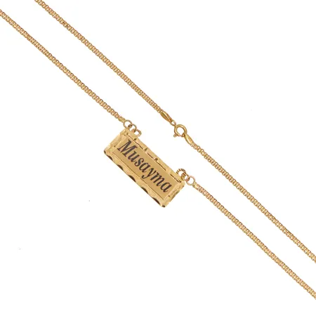 Kaulakoru, pituus 44,5cm, laatan leveys 32mm, laatassa painauma, 875,  Paino: 8,3 g