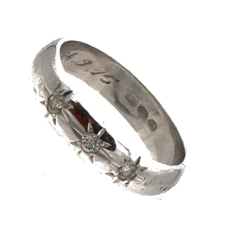 Timanttisormus 3xn.0.02ct, kaiverrettu, koko 15¾, 585 valkokulta,  Paino: 3 g