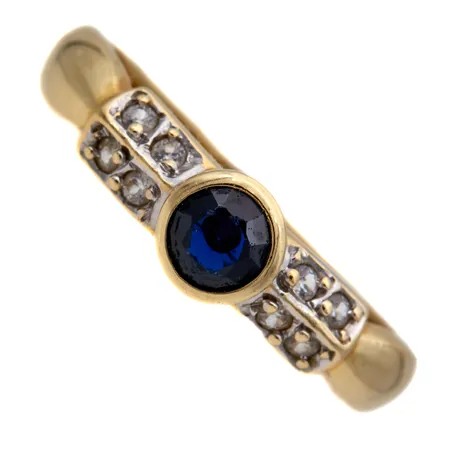 Kivisormus, kaiverrettu, koko 18½, 585br,  Paino: 3,4 g