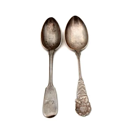 Kaksi lusikkaa, kaiverrettu, 800-813, Paino: 43,2 g