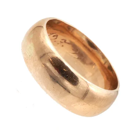 Sileä sormus, kaiverrettu, koko 17½, leveys 7mm, 585,  Paino: 9,1 g