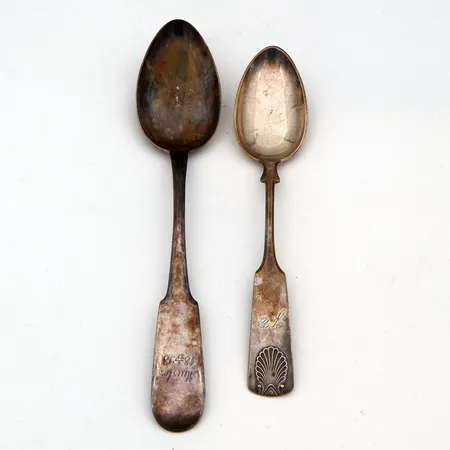 Kaksi lusikaa, kaiverrettu, 813, Paino: 86,5 g