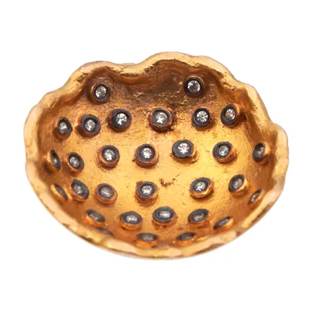 Riipus kivillä, korkeus 28mm, leveys 27mm, 750br, Paino: 11 g