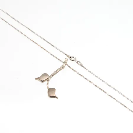 Kaulaketju riipuksella, SassiDesing, ketjun pituus 45cm, riipuksen korkeus 36mm, 925,  Paino: 3,7 g