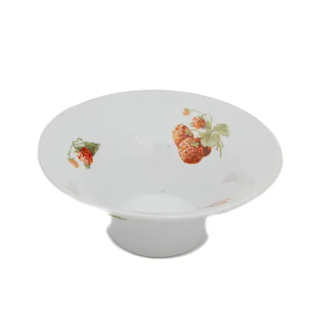 Tarjoilukulho Arabia, mansikka, korkeus 120mm, kulhon pohjassa iskeymä ja sisäpuolella lasitevika