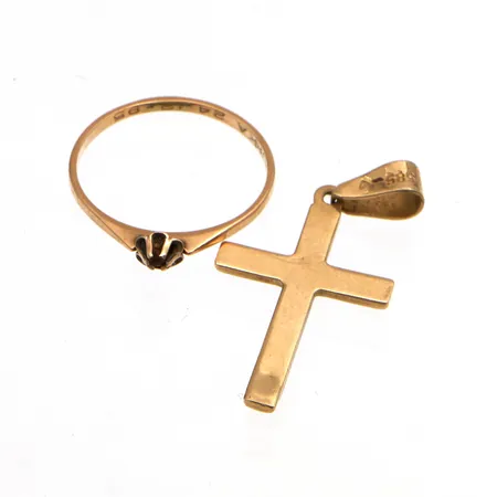 Viallisia kultakoruja, 585,  Paino: 2,1 g