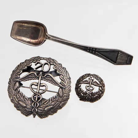 Rintaneuloja, osa viallisia, 830,  Paino: 14,3 g