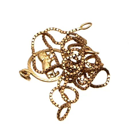 Viallisia kultakoruja, 585, Paino: 3,9 g