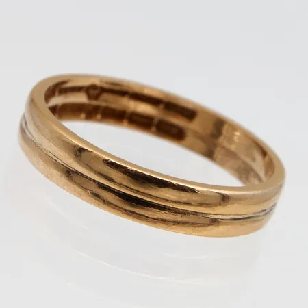 Sormus, kaiverrettu, koko 18¼, 750, Paino: 3,9 g