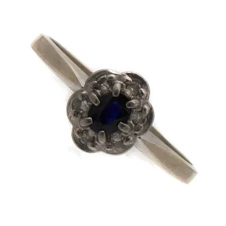 Kivisormus timanteilla 6x0.01ct, koko 16¾, 585br valkokulta,  Paino: 1,7 g