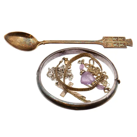 Viallisia hopea esineitä, 830-925br,  Paino: 38 g