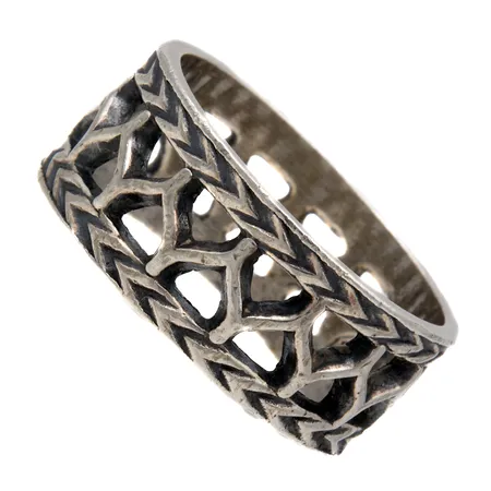 Uskelan sormus, Kalevala, pientä käytön jälkeä, koko 19, 925, Paino: 5,2 g