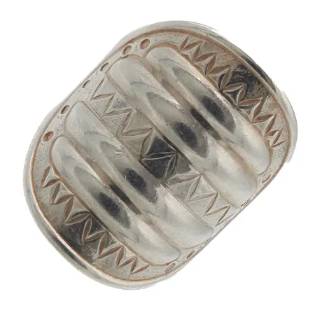 Sormus Kalevala, Perniön sormus, koko 19 ja suurennettavissa, 925, Paino: 7,7 g