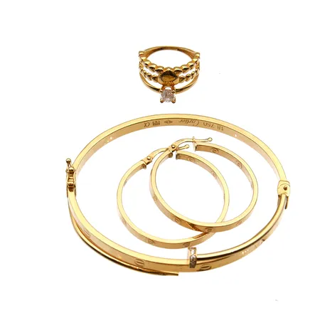 Viallisia kultakoruja, 750br,  Paino: 15 g