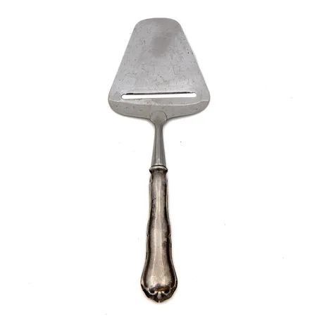 Juustohöylä, Chippendale, käytön jälkiä, pituus 215mm, 830br Paino: 52,8 g