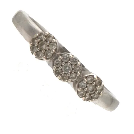 Timanttisormus 24xn.0.005ct, koko 17½, 375 valkokultaa,  Paino: 2,8 g