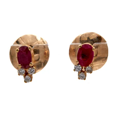 Kivikorvakorut, korkeus 8mm, 585br,  Paino: 2,5 g