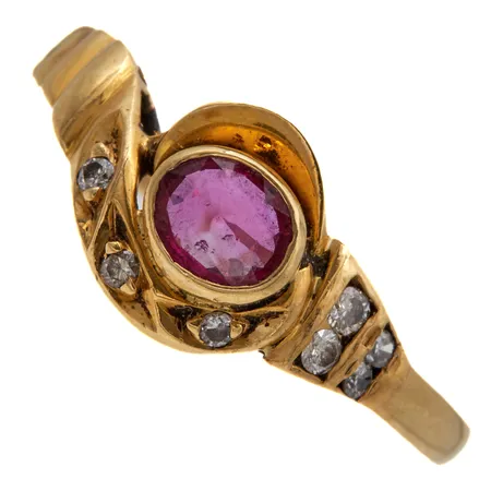 Kivisormus, koko 18¾, 750br,   Paino: 3,4 g