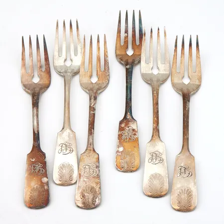 Kuusi kakkuhaarukkaa, Musla, kaiverrettu, pituus 170mm, 813h,  Paino: 227,8 g