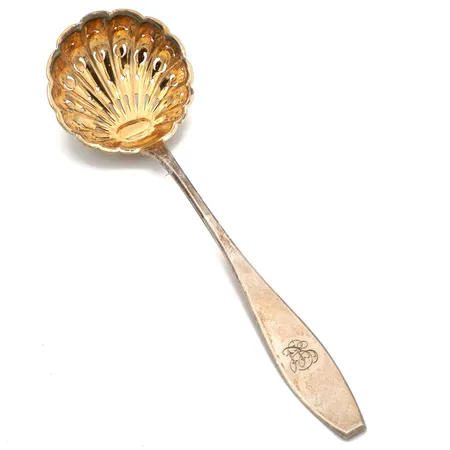 Sirotinlusikka, Matta, kaiverrettu, pituus 193mm, 813h,  Paino: 49,7 g