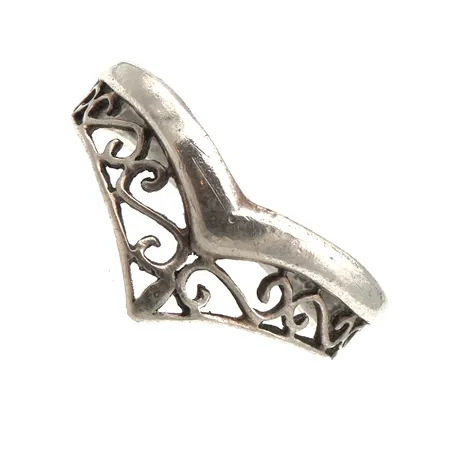 Kuvioitu sormus, koko 18½, 925, Paino: 1,6 g