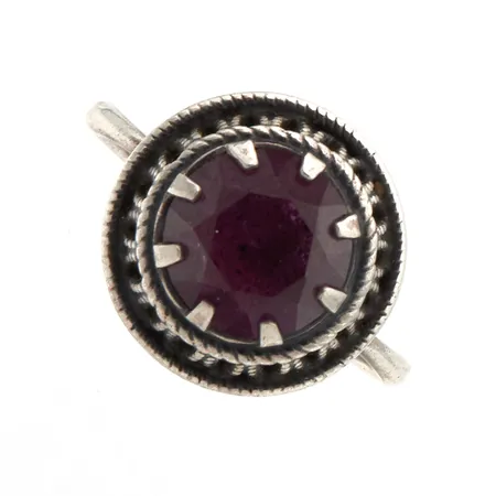 Kivisormus, koko 17­¾, 800br,  Paino: 0 g