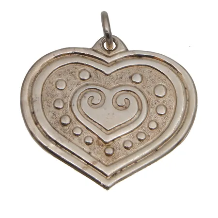 Riipus, Kaleva, Euran sydän, korkeus 34mm, 925,  Paino: 7,6 g