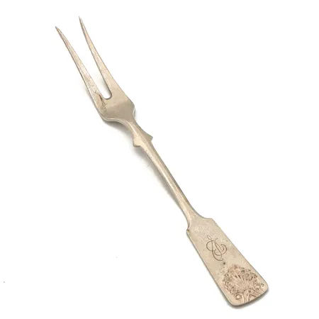 Leikkelehaarukka, Musla, kaiverrettu, pituus 117mm, 813h,  Paino: 9,6 g