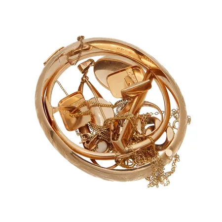 Viallisia koruja, 585br,  Paino: 61,6 g