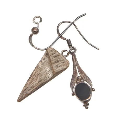 Viallisia korvakorukja, 925br, Paino: 2,9 g