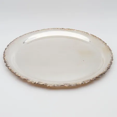 Tarjoilulautanen, Ø 28cm, Kultakeskus Oy, käytön jälkiä, kaiverrettu, 830, Paino: 448,5 g