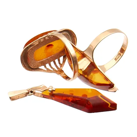 Viallisia kultakoruja, 583br, Paino: 12,4 g