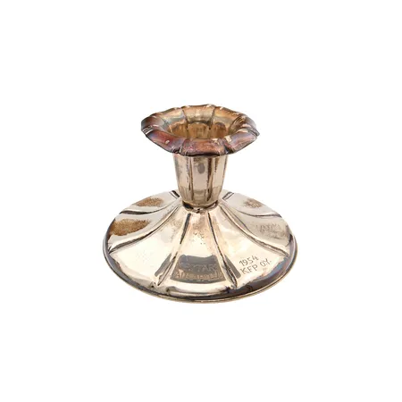 Kynttilänjalka, korkeus 53mm, kaiverrettu, 813br, Paino: 47,7 g