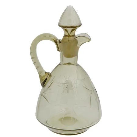 Karahvi, Kumela, suunnittelia Ilmari Kumela, korkeus 18cm, korkki 90mm, vetoisuus 0,8litraa, pieniä naarmuja