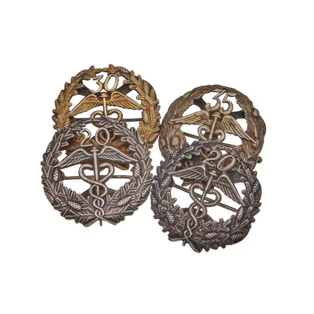 4 ansiomerkkiä, Keskuskauppakamari, 813, Paino: 28,1 g