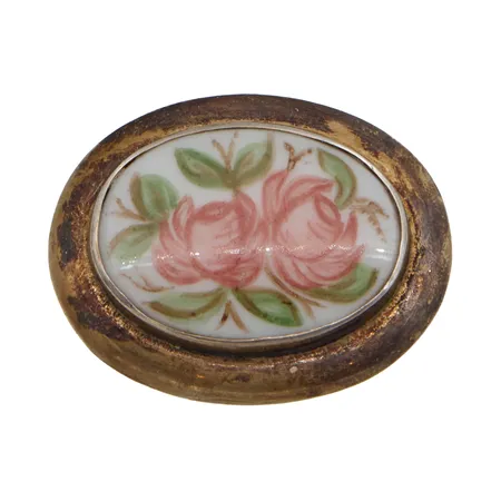 Käsinmaalattu posliini rintaneula, mitat 25-33mm, vuodelta 1954, 813br Paino: 5,9 g