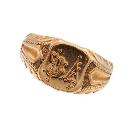 Kantasormus, koko 21½, kaiverrettu, 750, Paino: 13,6 g