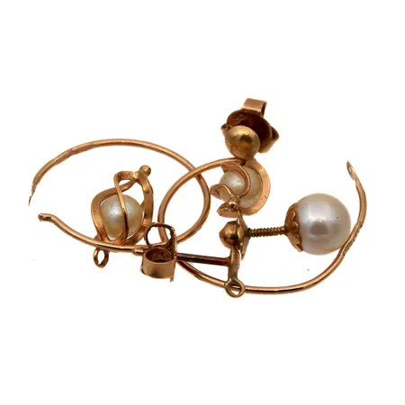 Viallisia kultakoruja, 585br, Paino: 3,1 g