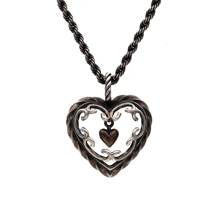 Kaulakoru, Kalevala, Talon sydän, pituus 42-45,5cm, riipuksen korkeus 32mm ja leveys 26mm, 925, Paino: 19,2 g