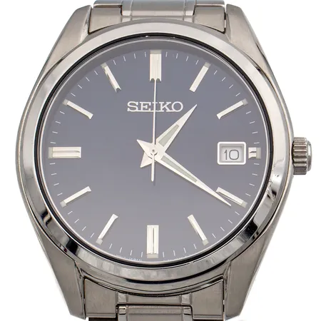 Teräsrannekello Seiko Classic, Ø 40mm, sarjanumero 492697, SUR309P1, quartz, rannekkeen pituus 170mm, pieniä käytön jälkiä, takuukortti 13.6.2025, 3 jatkopalaa ja laatikot.