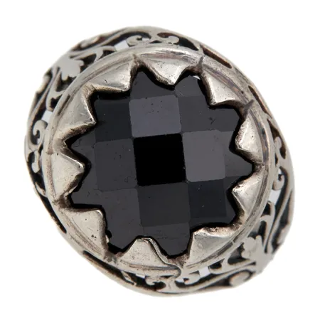 Kivisormus, kivessä vähäistä kulumaa, koko 20½, ei leimaa,  Paino: 9,3 g